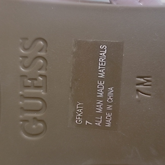 Guess Los Angeles Medna Rhinestone T-Strap Rose Gold Open Toe Sandal, Size 7M - Picture 8 of 15